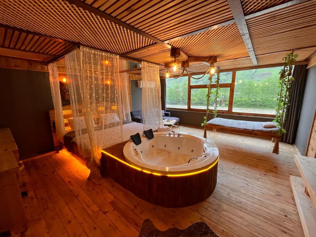 Wooden Palace V.I.P Suit Ризе Экстерьер фото